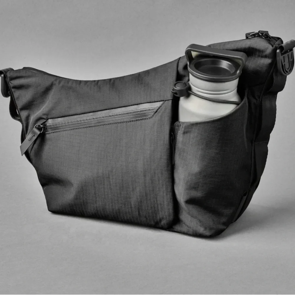 NWT Alpaka Flow satchel 4L - black A5